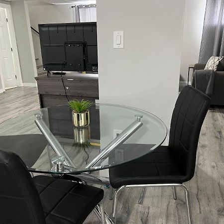 Cozy Modern And Lavish 1 Bedroom Basement Suite Winnipeg Bagian luar foto